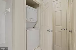 2726 Gallows Rd, Vienna, VA 22180 - Photo 25