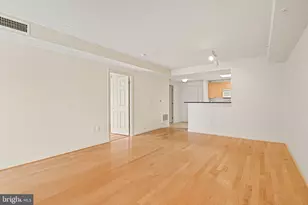 2726 Gallows Rd, Vienna, VA 22180 - Photo 17