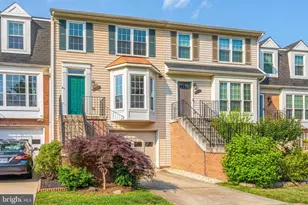 8608 Rocky Gap Ct, Lorton, VA 22079 - Photo 3