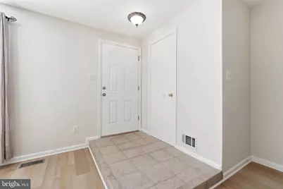 7691 Northern Oaks Court, Springfield, VA 22153 - Photo 5