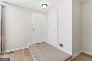 7691 Northern Oaks Ct, Springfield, VA 22153 - Photo 5