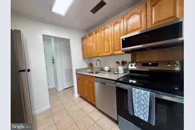 3101 S Manchester Street #308, Falls Church, VA 22044 - Photo 3