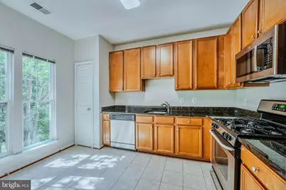1520 N Point Drive #03-0202, Reston, VA 20194 - Photo 9