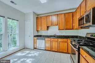 1520 North Point Dr, Reston, VA 20194 - Photo 9