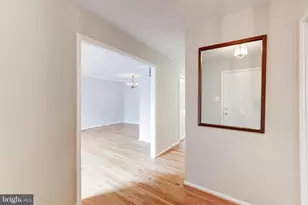 9823 St Cloud Ct, Fairfax, VA 22031 - Photo 3