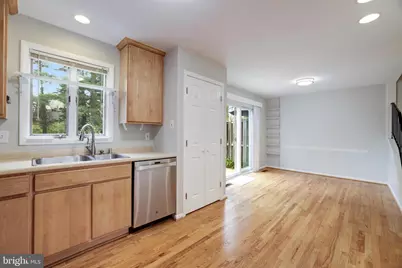 9823 Saint Cloud Court, Fairfax, VA 22031 - Photo 23