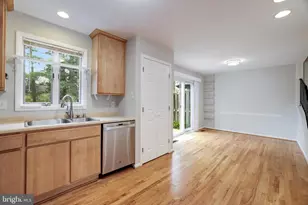 9823 St Cloud Ct, Fairfax, VA 22031 - Photo 23