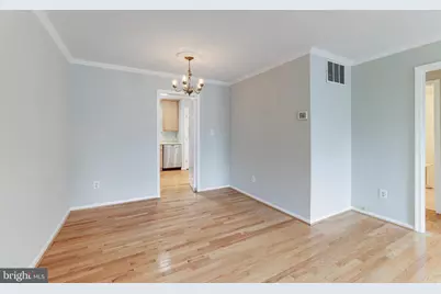9823 Saint Cloud Court, Fairfax, VA 22031 - Photo 11