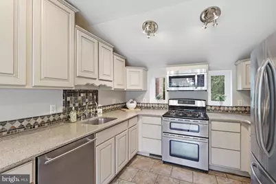 8532 S Canterbury Drive, Annandale, VA 22003 - Photo 9