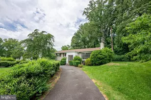 6438 Woodville Dr, Falls Church, VA 22044 - Photo 1