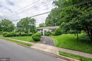 6438 Woodville Dr, Falls Church, VA 22044 - Photo 29