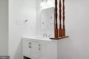 5835 Rock Forest Ct, Centreville, VA 20121 - Photo 27