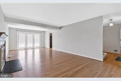 4613 Fillingame Drive, Chantilly, VA 20151 - Photo 3