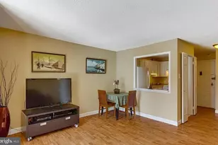 6800 Fleetwood Rd, McLean, VA 22101 - Photo 5