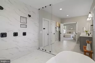 611 Tapawingo Rd SW, Vienna, VA 22180 - Photo 31
