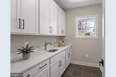611 Tapawingo Road SW, Vienna, VA 22180 - Photo 33