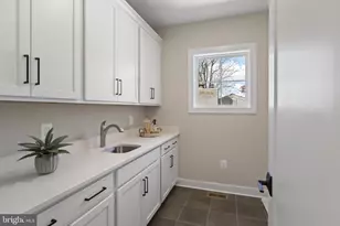 611 Tapawingo Rd SW, Vienna, VA 22180 - Photo 33