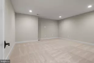 611 Tapawingo Rd SW, Vienna, VA 22180 - Photo 45