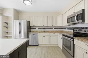 14187 Royal Oak Ln, Centreville, VA 20120 - Photo 9
