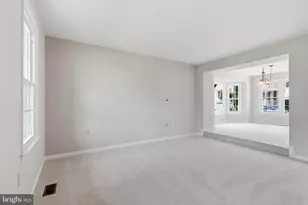 8646 Ivy Mint Ct, Springfield, VA 22153 - Photo 5
