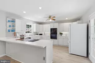 8646 Ivy Mint Ct, Springfield, VA 22153 - Photo 11