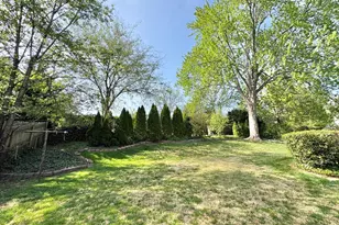 4902 Ravensworth Rd, Annandale, VA 22003 - Photo 9
