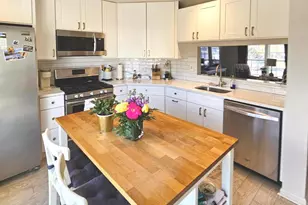 6552 Old Carriage Ln, Alexandria, VA 22315 - Photo 9