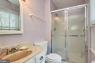11312 Myrtle Ln, Reston, VA 20191 - Photo 13