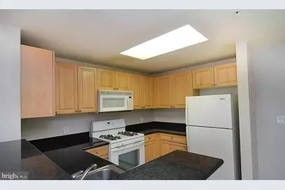 2726 Gallows Road #601, Vienna, VA 22180 - Photo 3