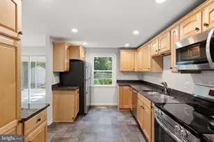 412 Cavendish St, Herndon, VA 20170 - Photo 7