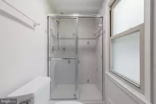 412 Cavendish St, Herndon, VA 20170 - Photo 13
