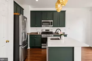 8570 Wyngate Manor Ct, Alexandria, VA 22309 - Photo 11