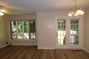 8305 Ridge Crossing Ln, Springfield, VA 22152 - Photo 7