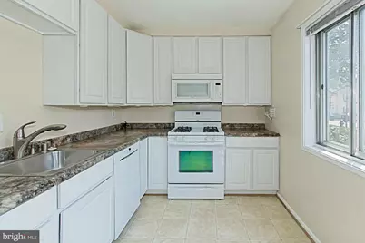 9637 Westport Lane, Burke, VA 22015 - Photo 13