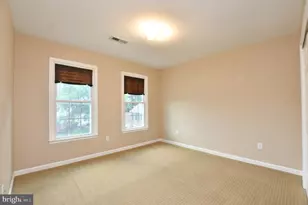 350 Copperfield Ln, Herndon, VA 20170 - Photo 9