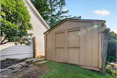 7901 Laural Valley Way, Springfield, VA 22153 - Photo 51