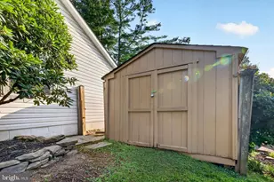 7901 Laural Valley Way, Springfield, VA 22153 - Photo 51