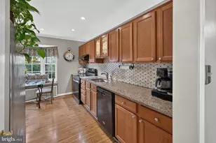 7901 Laural Valley Way, Springfield, VA 22153 - Photo 13