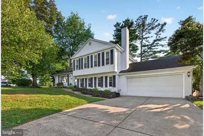 7901 Laural Valley Way, Springfield, VA 22153 - Photo 3
