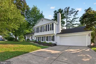 7901 Laural Valley Way, Springfield, VA 22153 - Photo 3