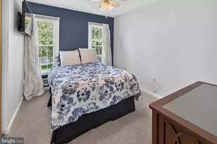 7901 Laural Valley Way, Springfield, VA 22153 - Photo 35