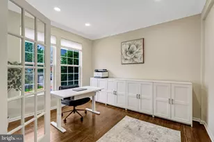 4172 McCloskey Ct, Chantilly, VA 20151 - Photo 3