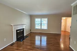 6413 4 Oaks Ln, Burke, VA 22015 - Photo 11