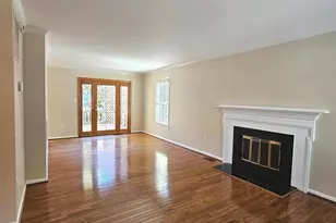 6413 4 Oaks Ln, Burke, VA 22015 - Photo 9