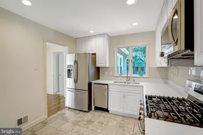 8015 New Market Road, Alexandria, VA 22308 - Photo 13