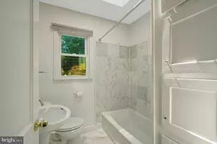 8015 New Market Rd, Alexandria, VA 22308 - Photo 17