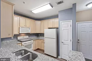 3850 Lightfoot St, Chantilly, VA 20151 - Photo 5