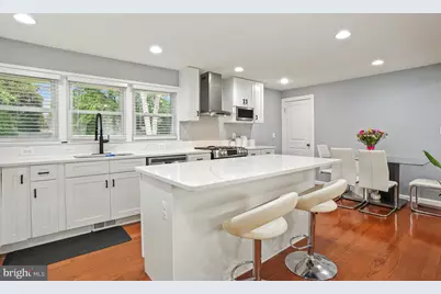 6802 Derrell Court, Alexandria, VA 22307 - Photo 13