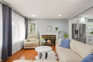 6802 Derrell Ct, Alexandria, VA 22307 - Photo 9