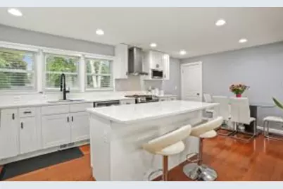 6802 Derrell Court, Alexandria, VA 22307 - Photo 5